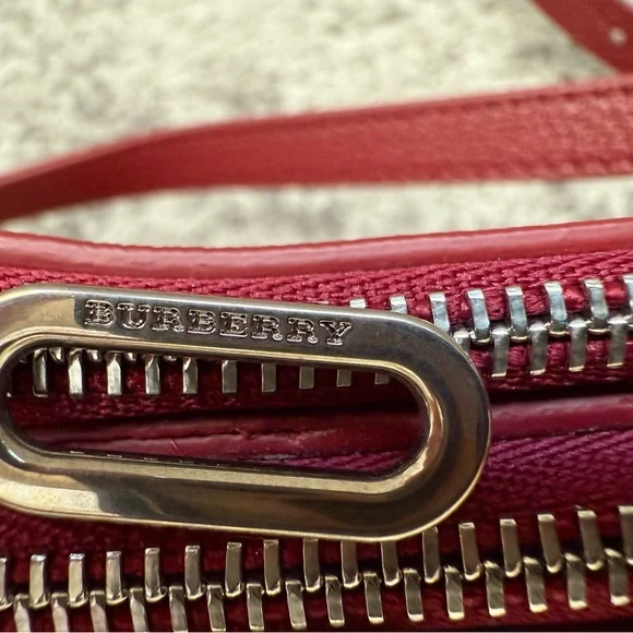 Burberry Crimson Leather Crossbody Bag - Picture 3 of 9